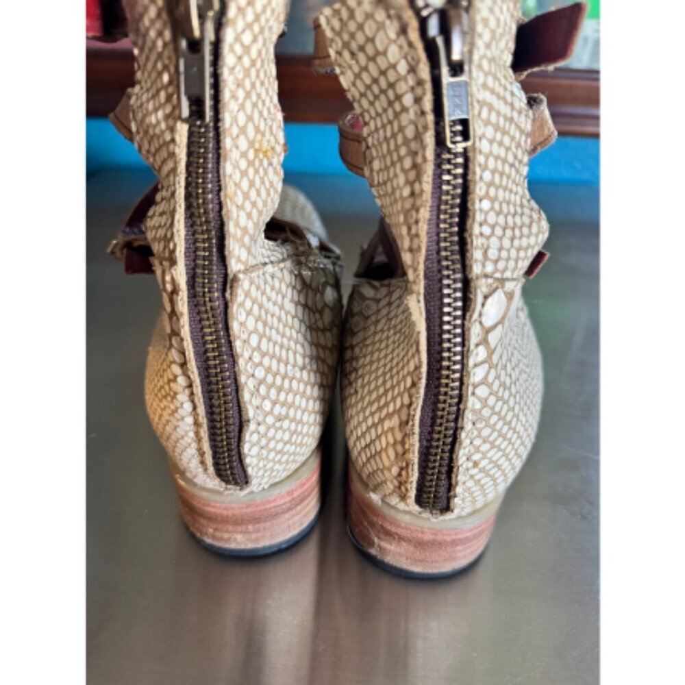 Freebird Marcel in Cream Colored Snakeskin Leather - Picture 4 of 5